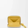 Portamonete con zip in pelle di vitello nappa lucida grigio conchiglia/dente di leone
