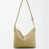 Pouch Puzzle Fold in pelle di vitello nappa lucida verde argilla