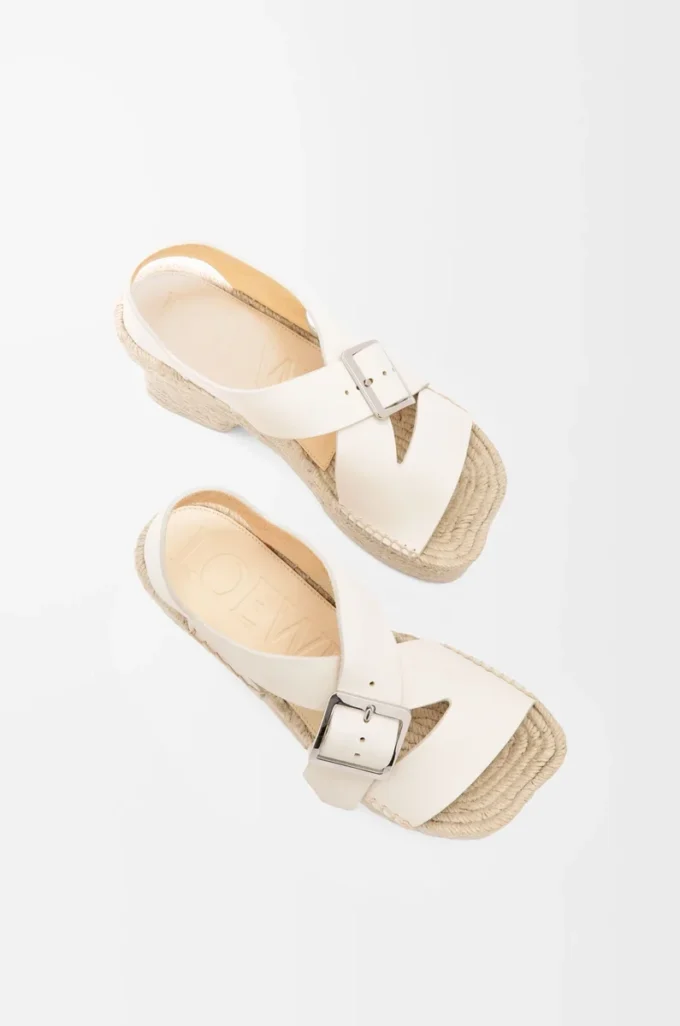 Sandalo con plateau in espadrille a petalo in morbida pelle di vitello Bianco Sandalo con plateau in espadrille a petalo in morbida pelle di vitello Bianco