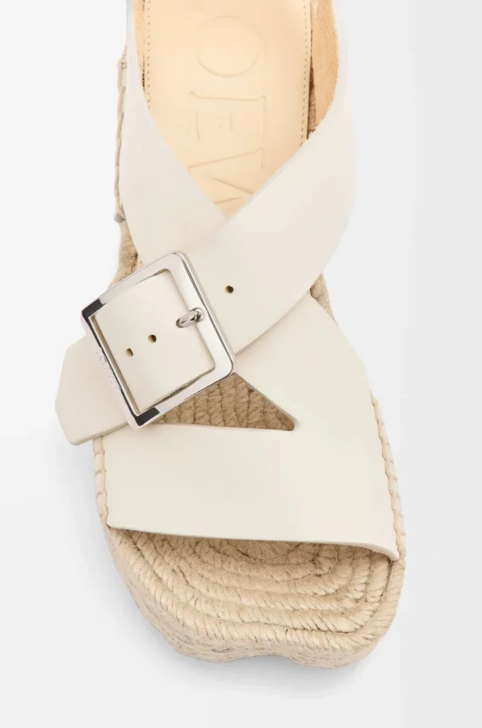 Sandalo con plateau in espadrille a petalo in morbida pelle di vitello Bianco Sandalo con plateau in espadrille a petalo in morbida pelle di vitello Bianco