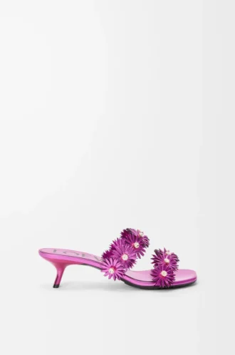 Sandalo Petal Flower in pelle di vitello e cristalli fucsia