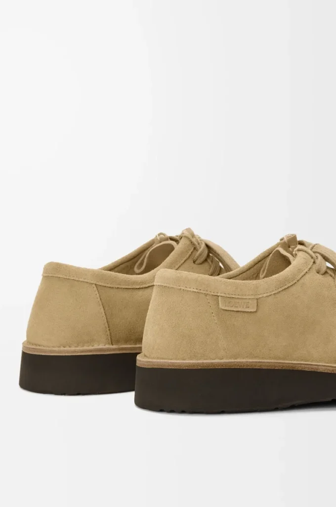 Scarpa stringata Faro in pelle di vitello scamosciata Sahara