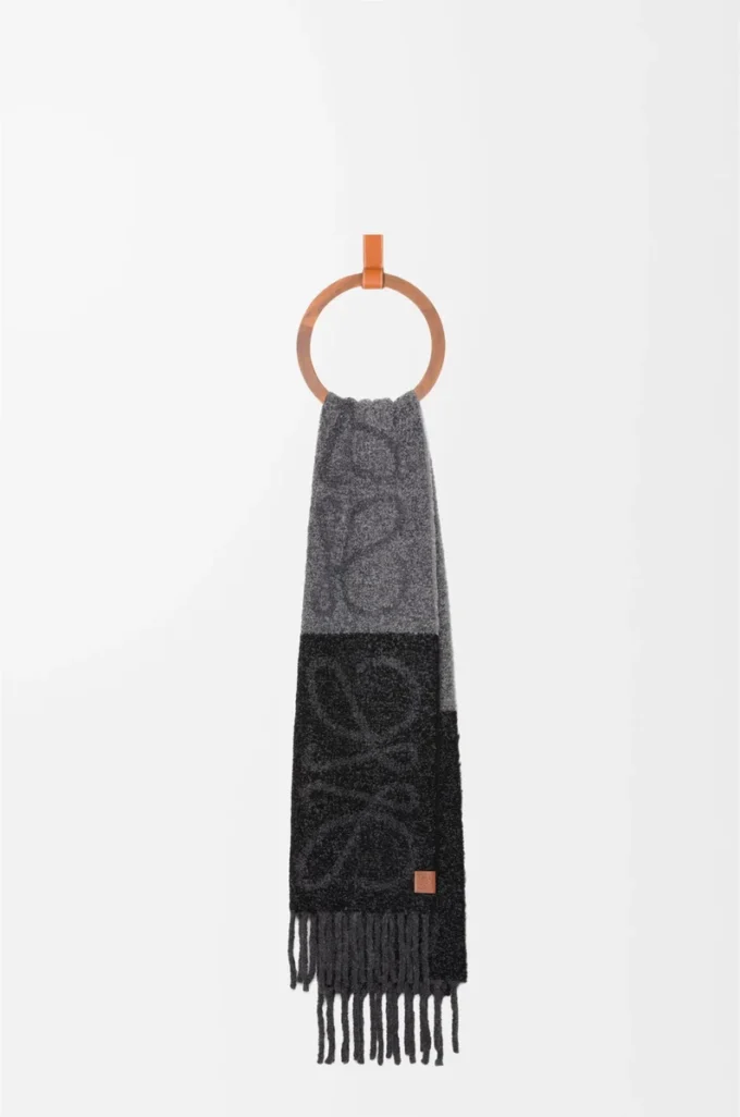 Sciarpa Anagram in alpaca e lana Grigio scuro/Nero Sciarpa Anagram in alpaca e lana Grigio scuro/Nero