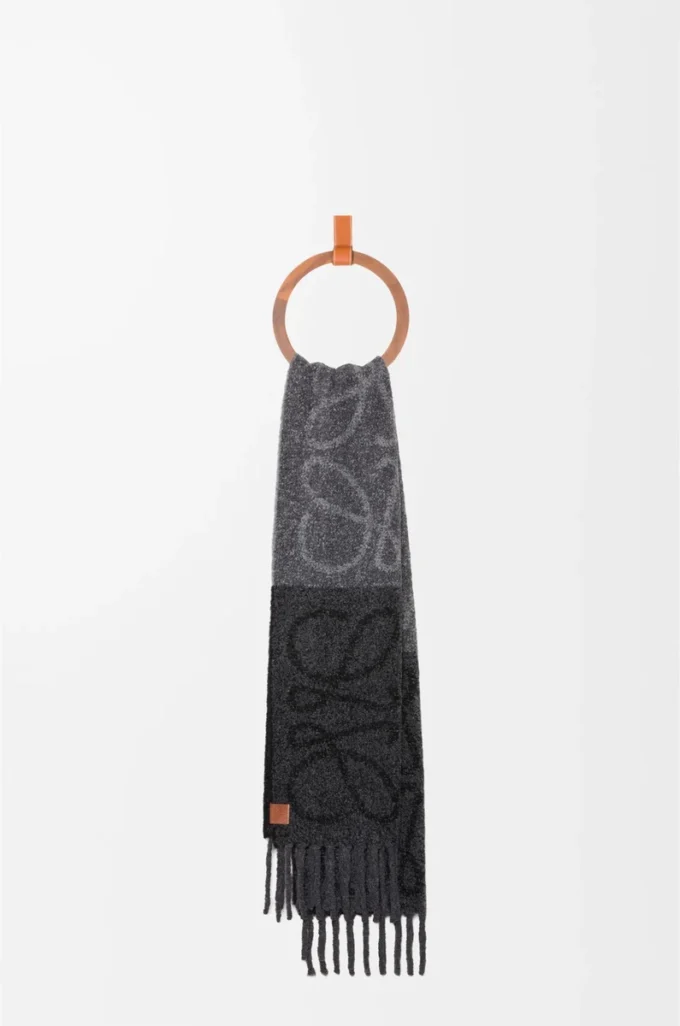 Sciarpa Anagram in alpaca e lana Grigio scuro/Nero Sciarpa Anagram in alpaca e lana Grigio scuro/Nero