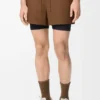 Shorts performanti in tessuto tecnico color caramello Shorts performanti in tessuto tecnico color caramello