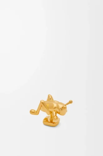 Spilla a forma di cavalletta in ottone dorato Spilla a forma di cavalletta in ottone dorato