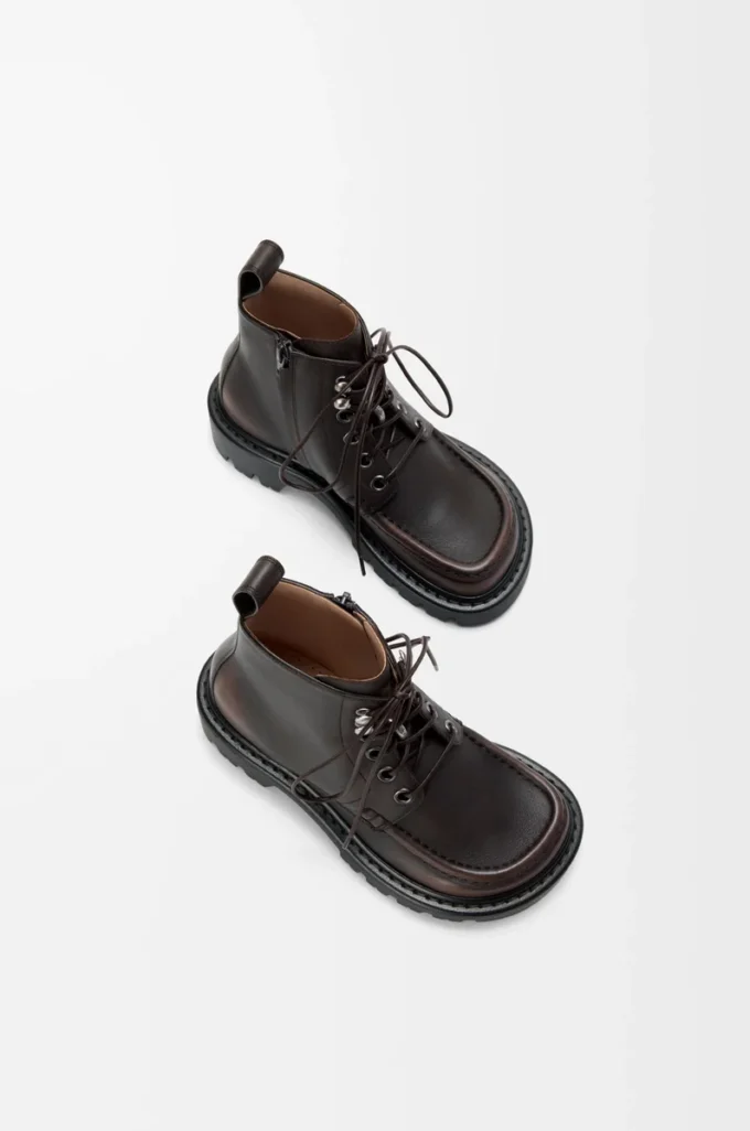 Stivaletto militare Sierra in pelle di vitello spazzolata Marrone scuro Stivaletto militare Sierra in pelle di vitello spazzolata Marrone scuro