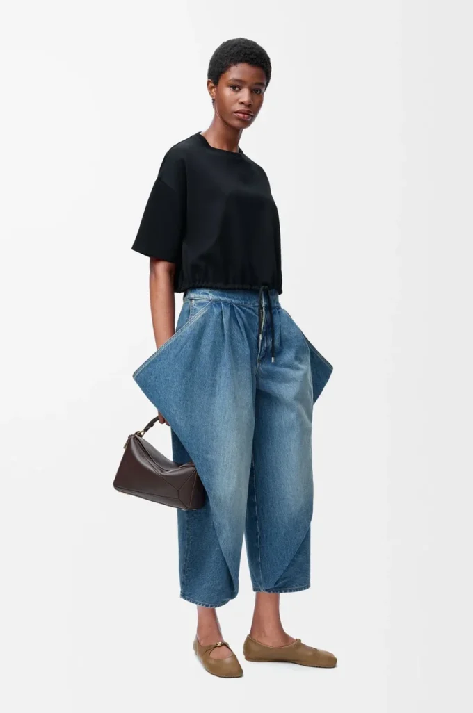 T-shirt corta in cotone Nero T-shirt corta in cotone Nero