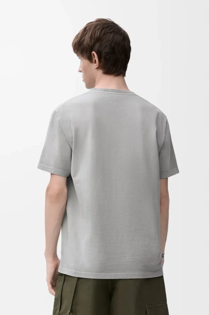 T-shirt dal taglio morbido in cotone grigio chiaro T-shirt dal taglio morbido in cotone grigio chiaro