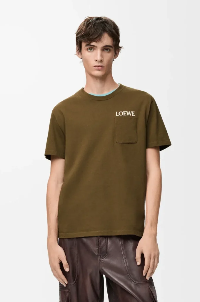 T-shirt dal taglio morbido in cotone verde kaki T-shirt dal taglio morbido in cotone verde kaki