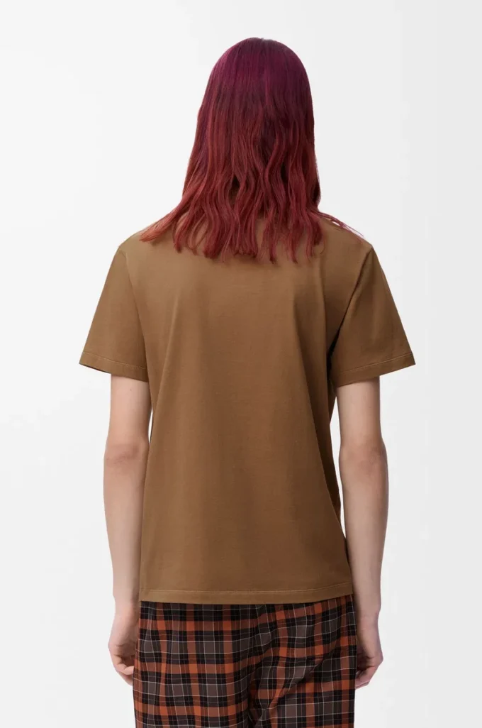 T-shirt dal taglio regolare in cotone color cammello T-shirt dal taglio regolare in cotone color cammello