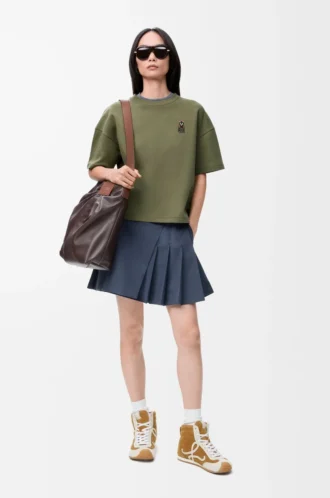 T-shirt dalla vestibilità regolare in misto cotone Verde kaki T-shirt dalla vestibilità regolare in misto cotone Verde kaki