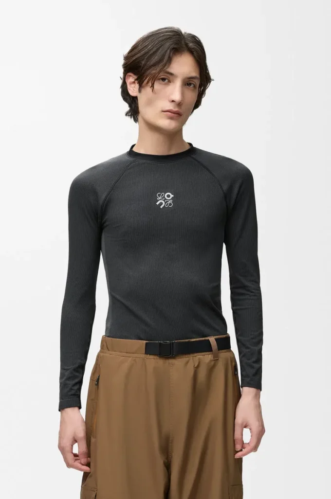 Top a maniche lunghe in jersey tecnico Nero