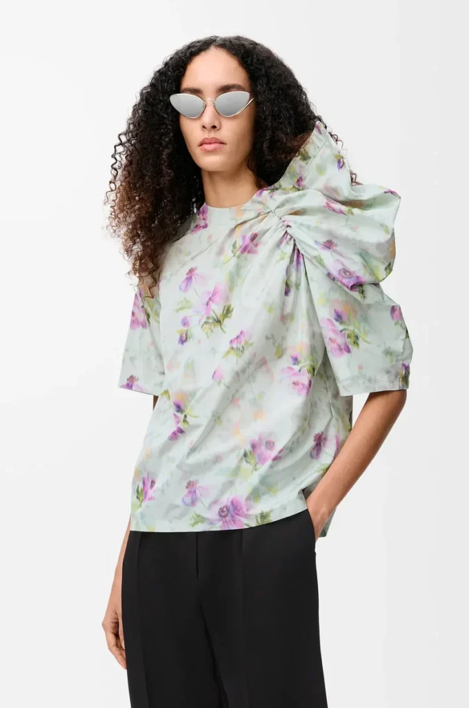 Top drappeggiato in taffetà misto seta azzurro/multicolore