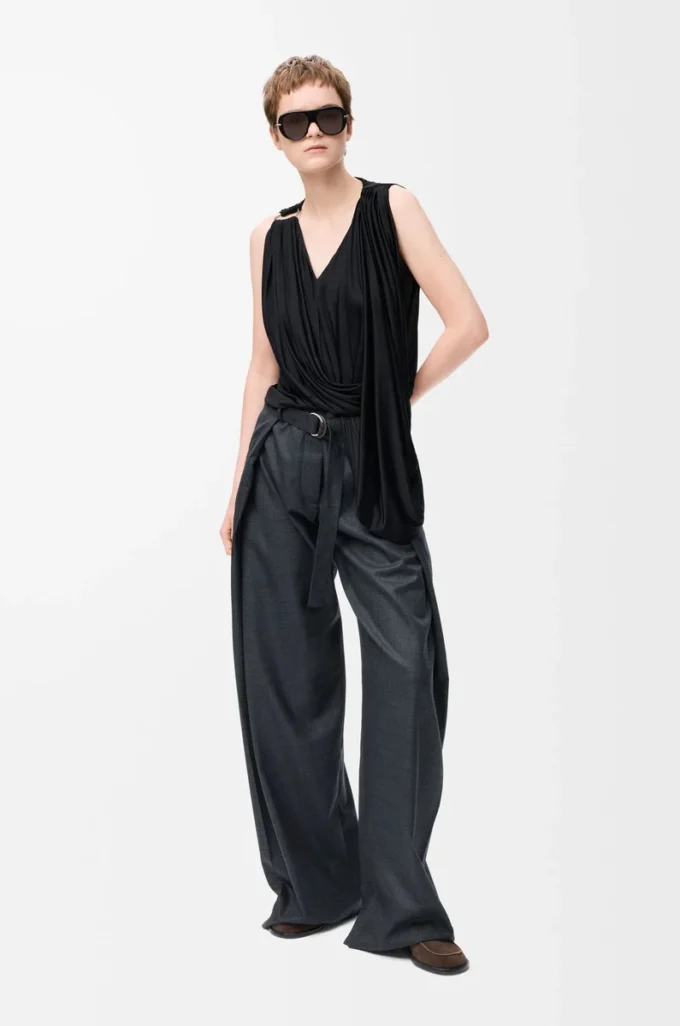 Top drappeggiato in viscosa nero Top drappeggiato in viscosa nero