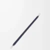 Tracolla corta Arrow in classica pelle di vitello blu navy intenso Tracolla corta Arrow in classica pelle di vitello blu navy intenso