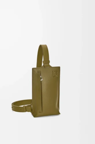 Vertical T Pocket in morbida pelle di vitello martellata Olive